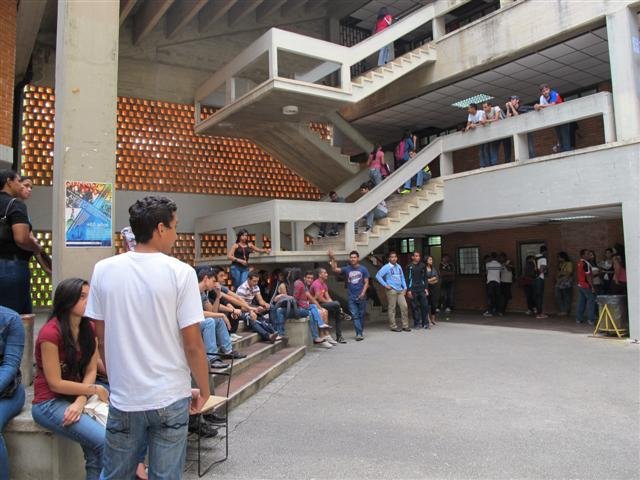 Estudiantes en el Básico